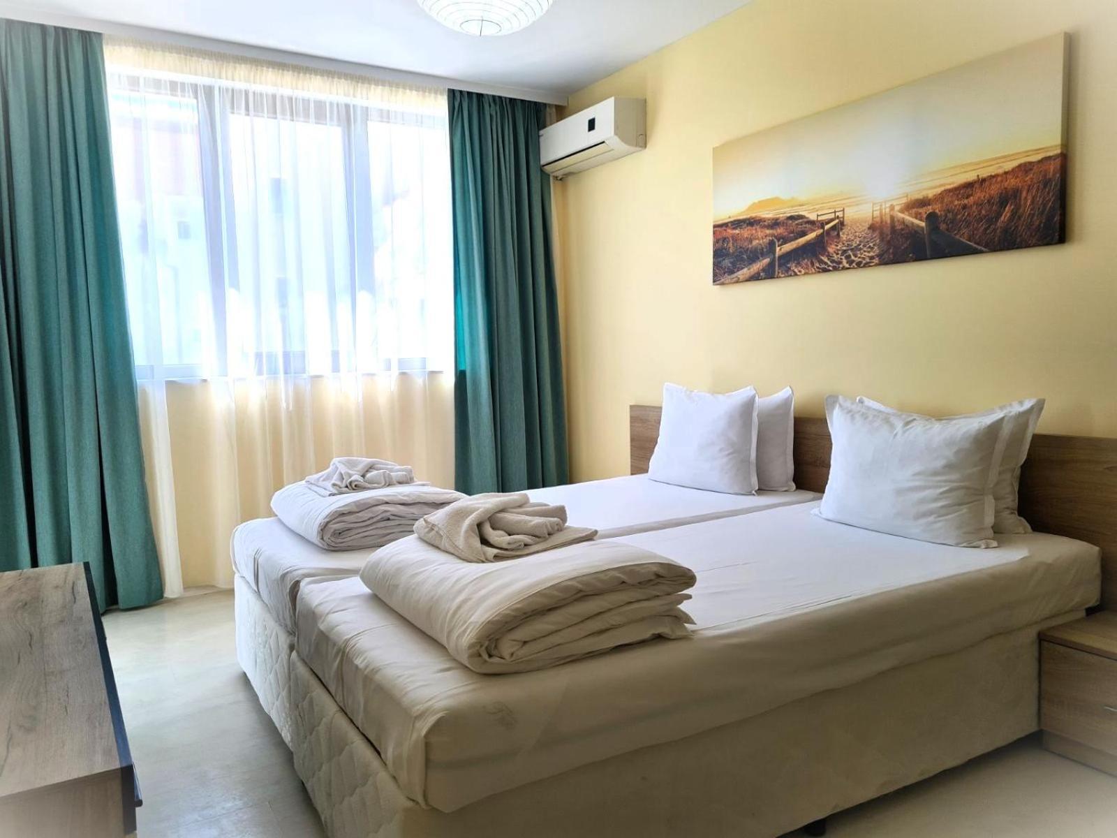 Apartments Stamopolu Lux With Pool View Primorsko Exterior photo